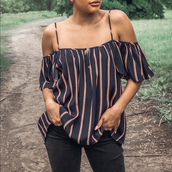 Marina Cold Shoulder Top - Picture 2 of 5
